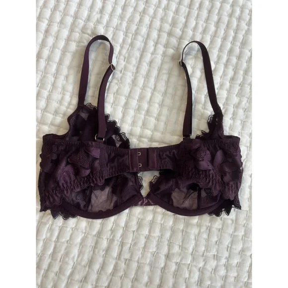 VICTORIA'S SECRET UNLINED FLORAL EMBROIDERED DEMI BRA 34 DD - Picture 3 of 9